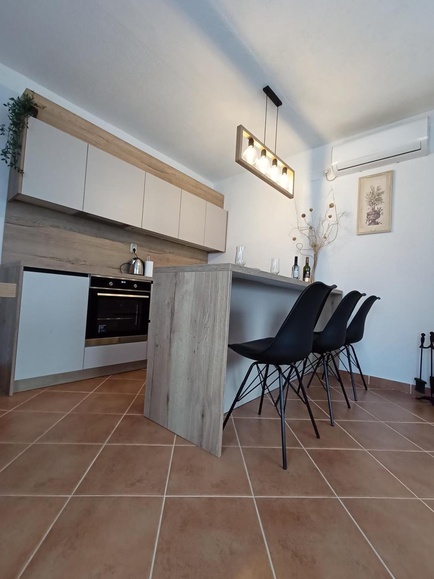 Village Apartment Zagvozd エクステリア 写真