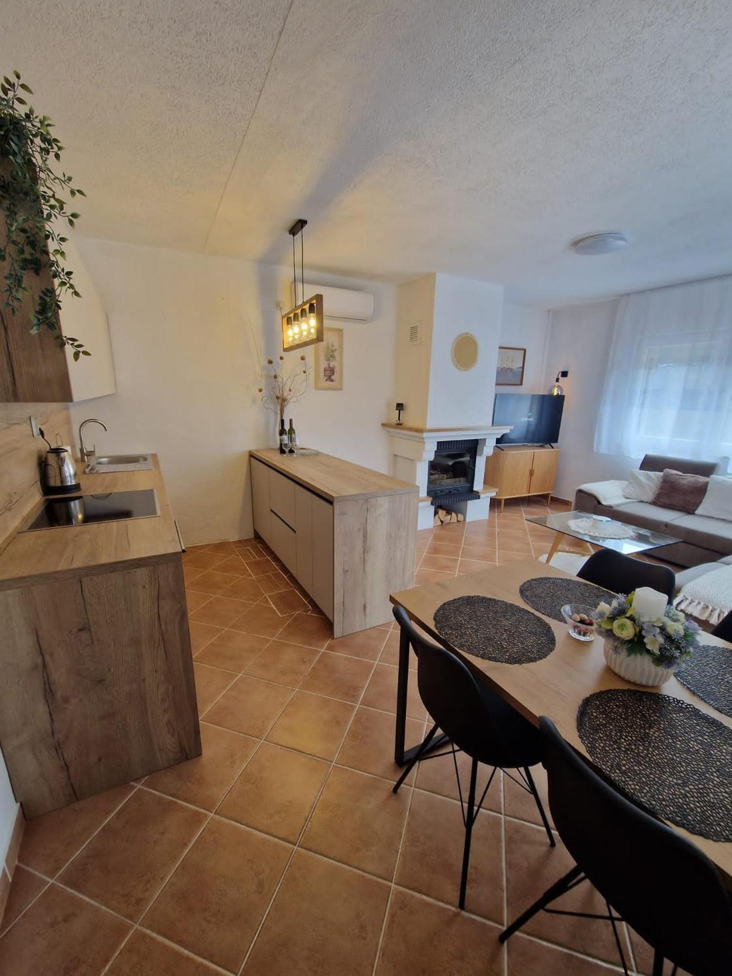 Village Apartment Zagvozd エクステリア 写真