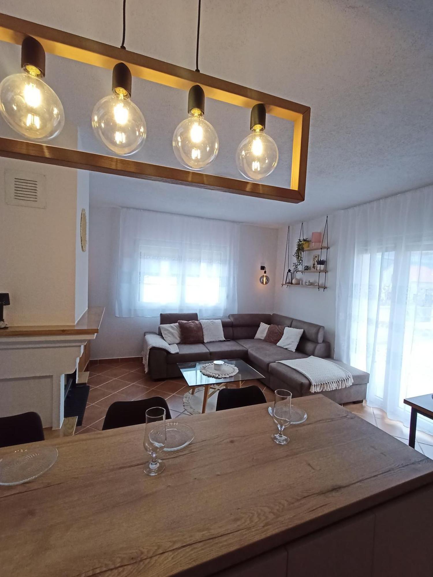 Village Apartment Zagvozd エクステリア 写真