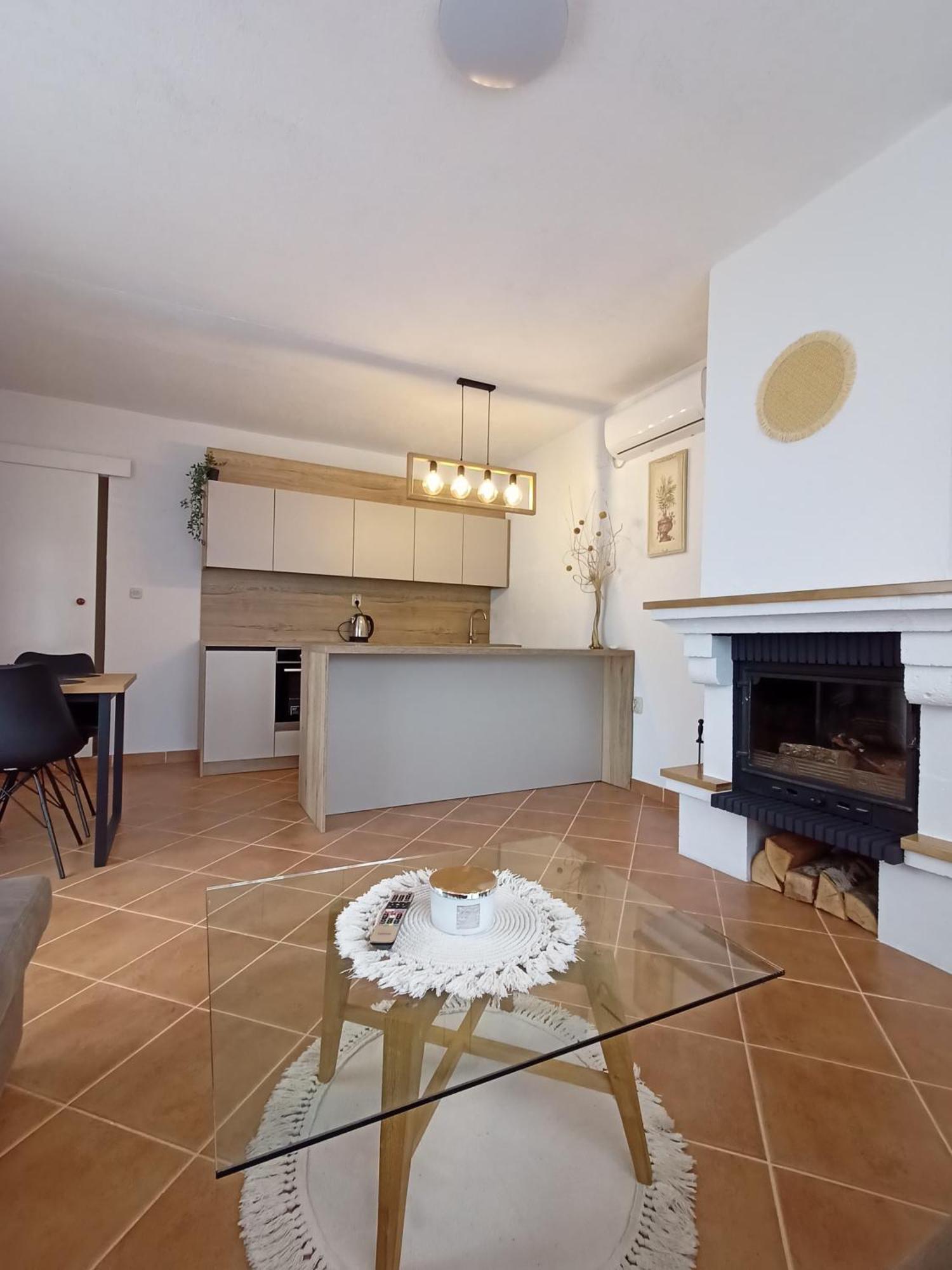 Village Apartment Zagvozd エクステリア 写真