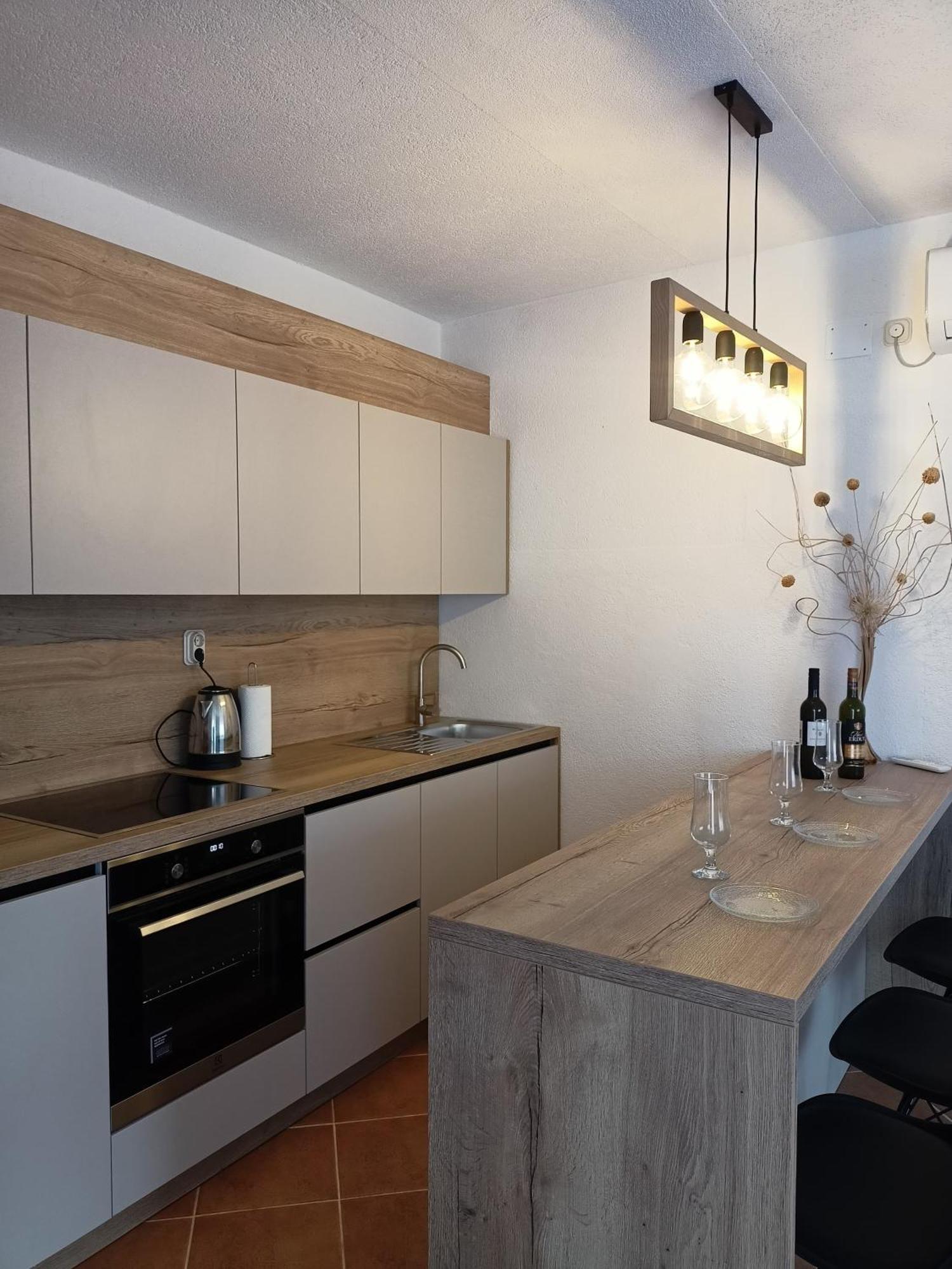 Village Apartment Zagvozd エクステリア 写真