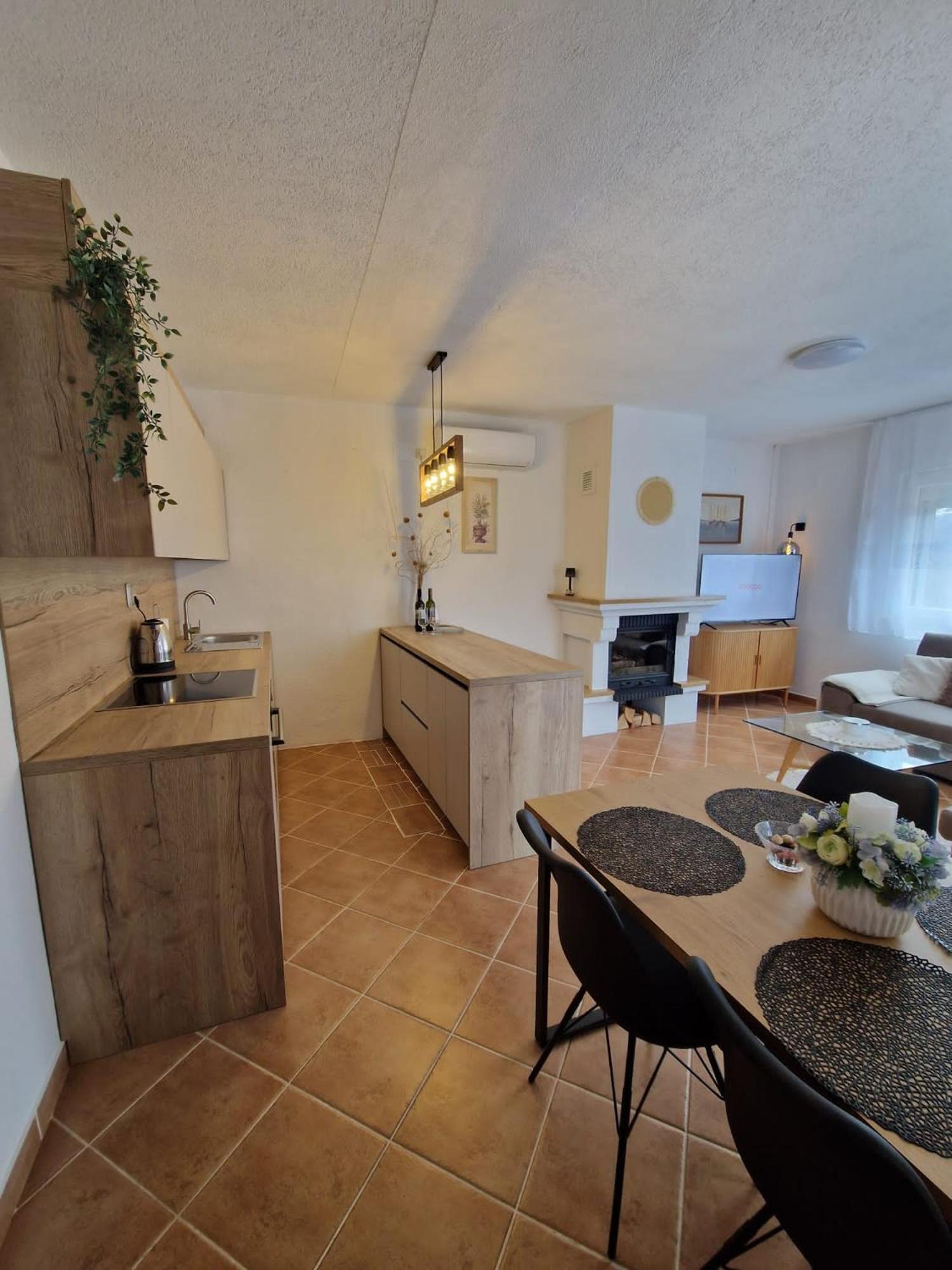 Village Apartment Zagvozd エクステリア 写真