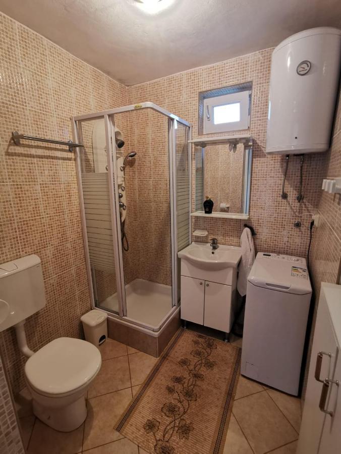 Village Apartment Zagvozd エクステリア 写真